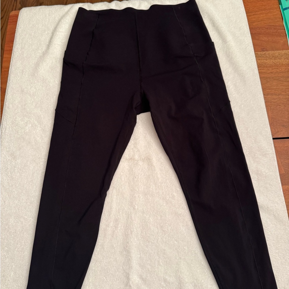 Sweaty Betty Black POWER 7/8 Leggings. Great condition.